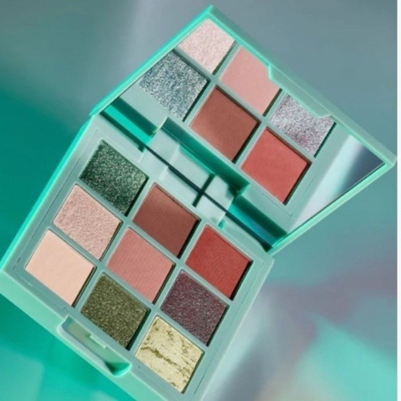 CIATE LONDON Olive 9 Piece Eyeshadow Palette NEW IN BOX - Picture 3 of 6